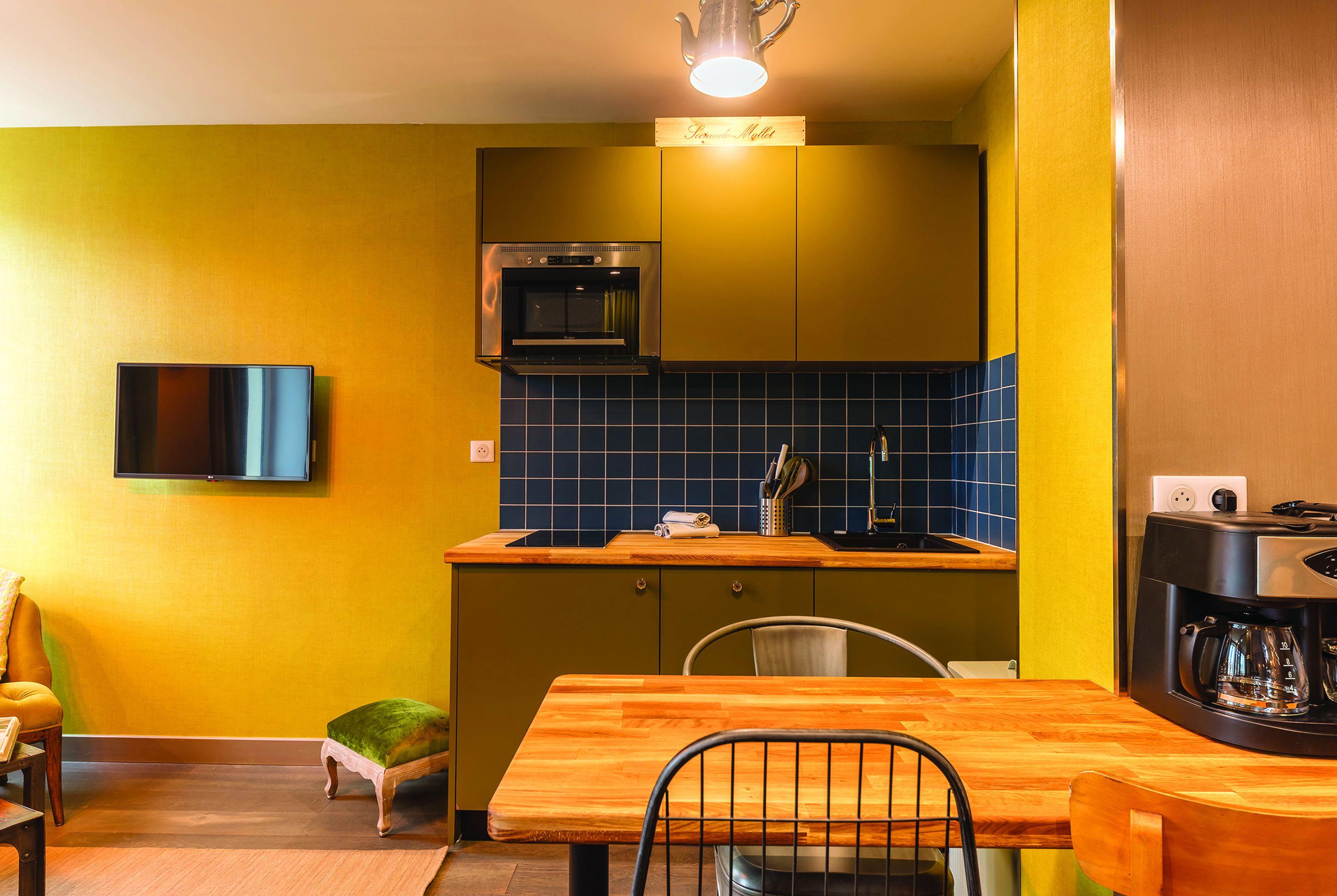 Be Luxury Aparthotel 4*